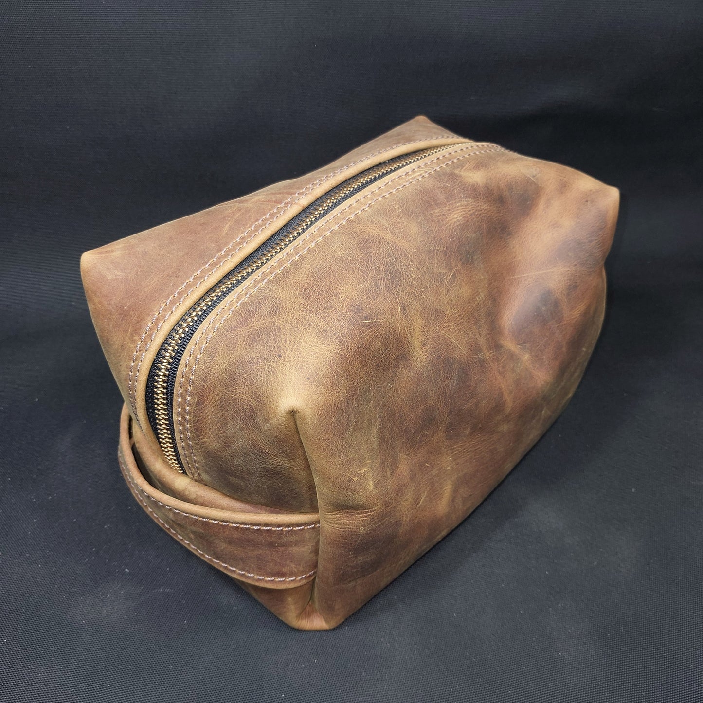 DK01 - Dopp Kit - Toiletries Holder