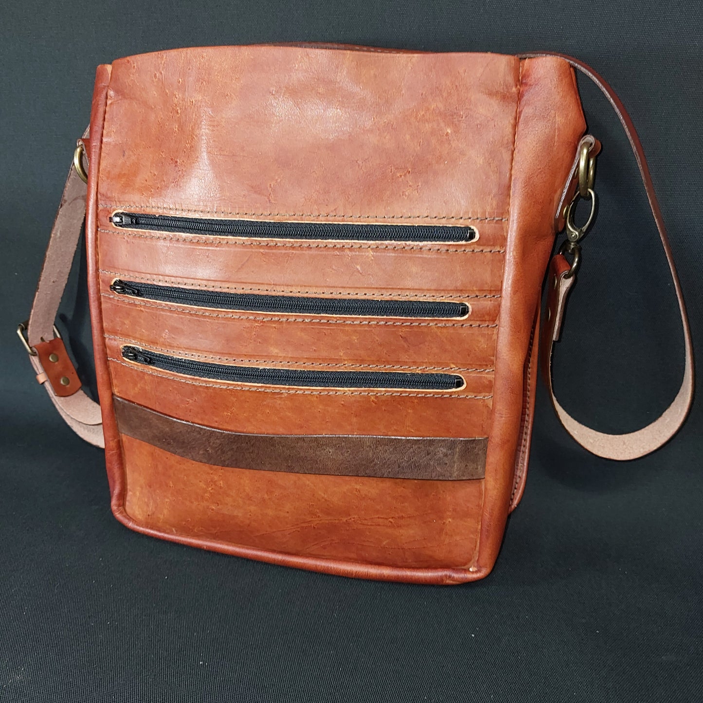 The Sandi - Medium Cross Body Bag with 3 zipper pockets